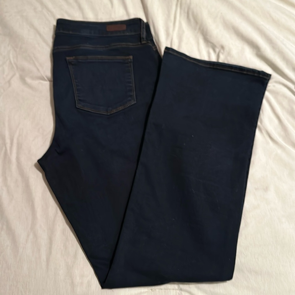 NWOT Mid-rise bootcut jeans